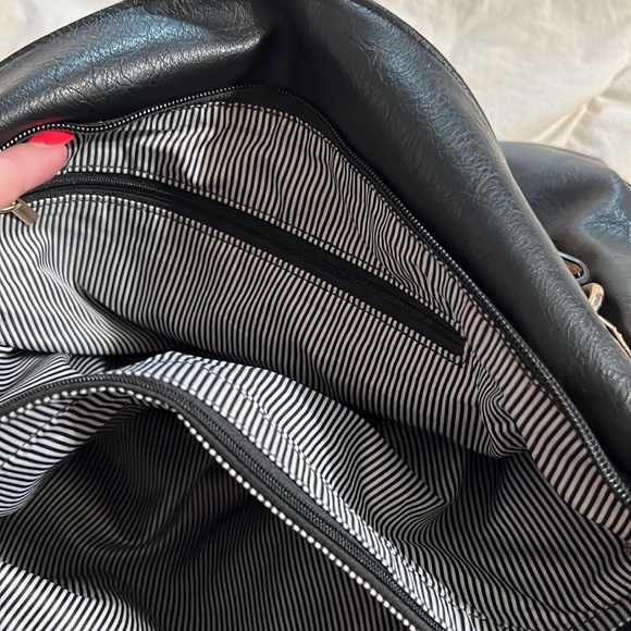 Black and leopard purse - Picture 4 of 12